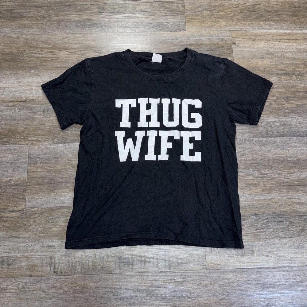 Black Short-Sleeve Crewneck Shirt Womens Medium "THUG WIFE" Spell-Out